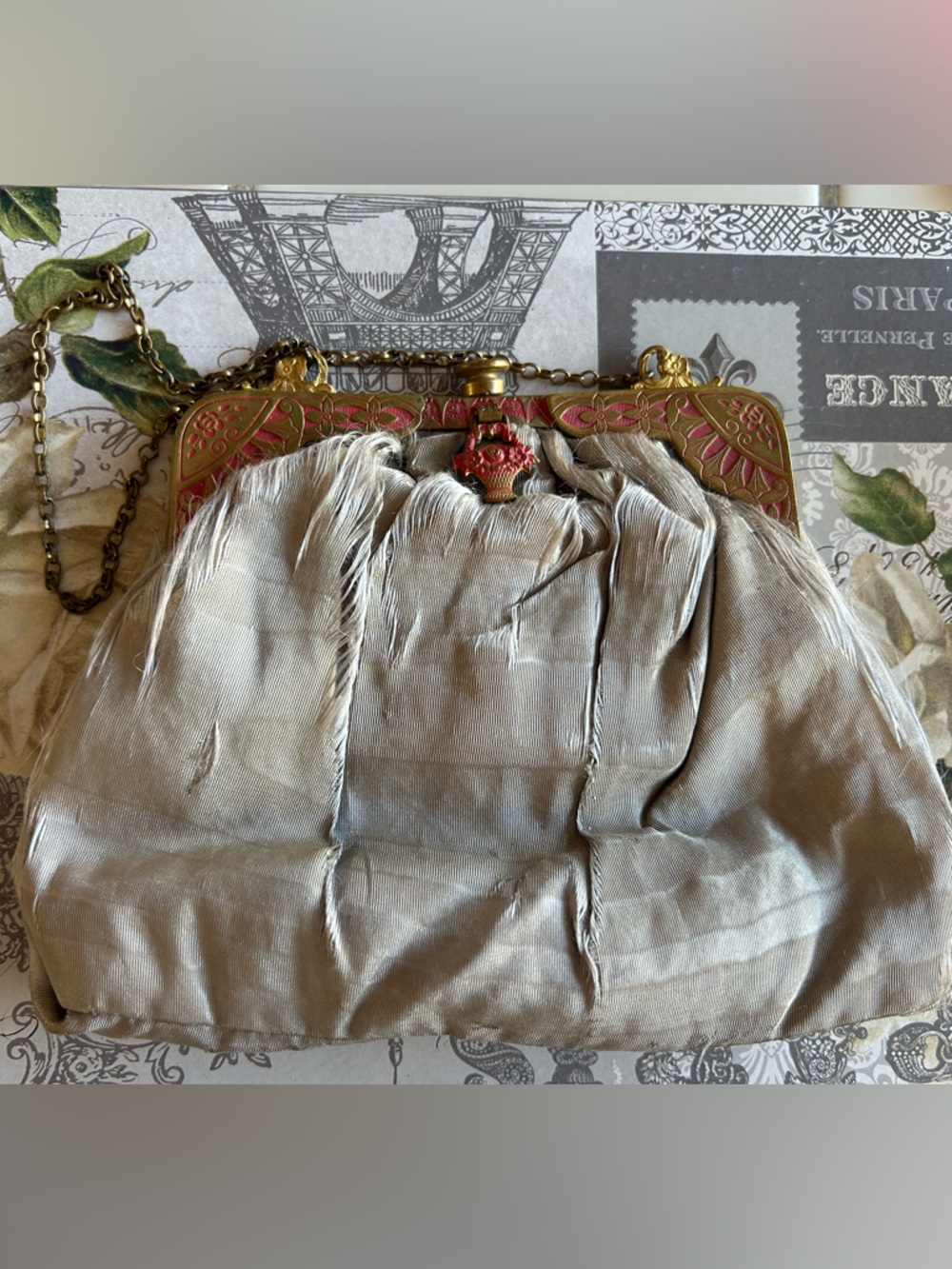 GORGEOUS ART DECO silk purse with amazing frame and built-in mirror